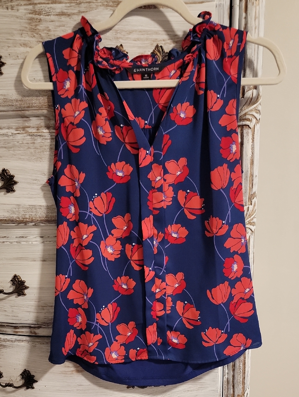41 Hawthorn Navy Sleeveless Floral Camisole with Red Blooms